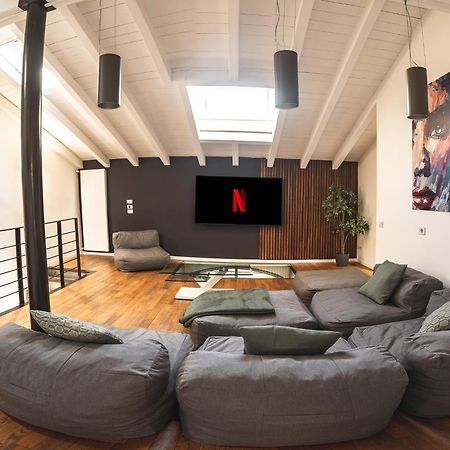 Luxury Industrial Apt Vicino Al Centro Con Garage Brescia Exterior foto