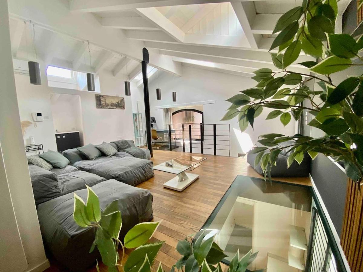 Luxury Industrial Apt Vicino Al Centro Con Garage Brescia Exterior foto