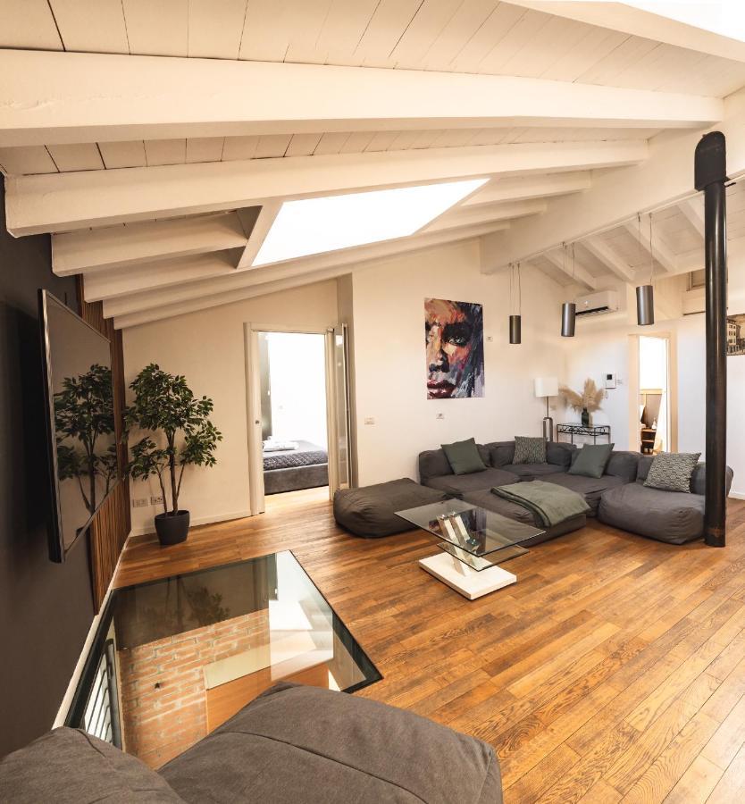 Luxury Industrial Apt Vicino Al Centro Con Garage Brescia Exterior foto