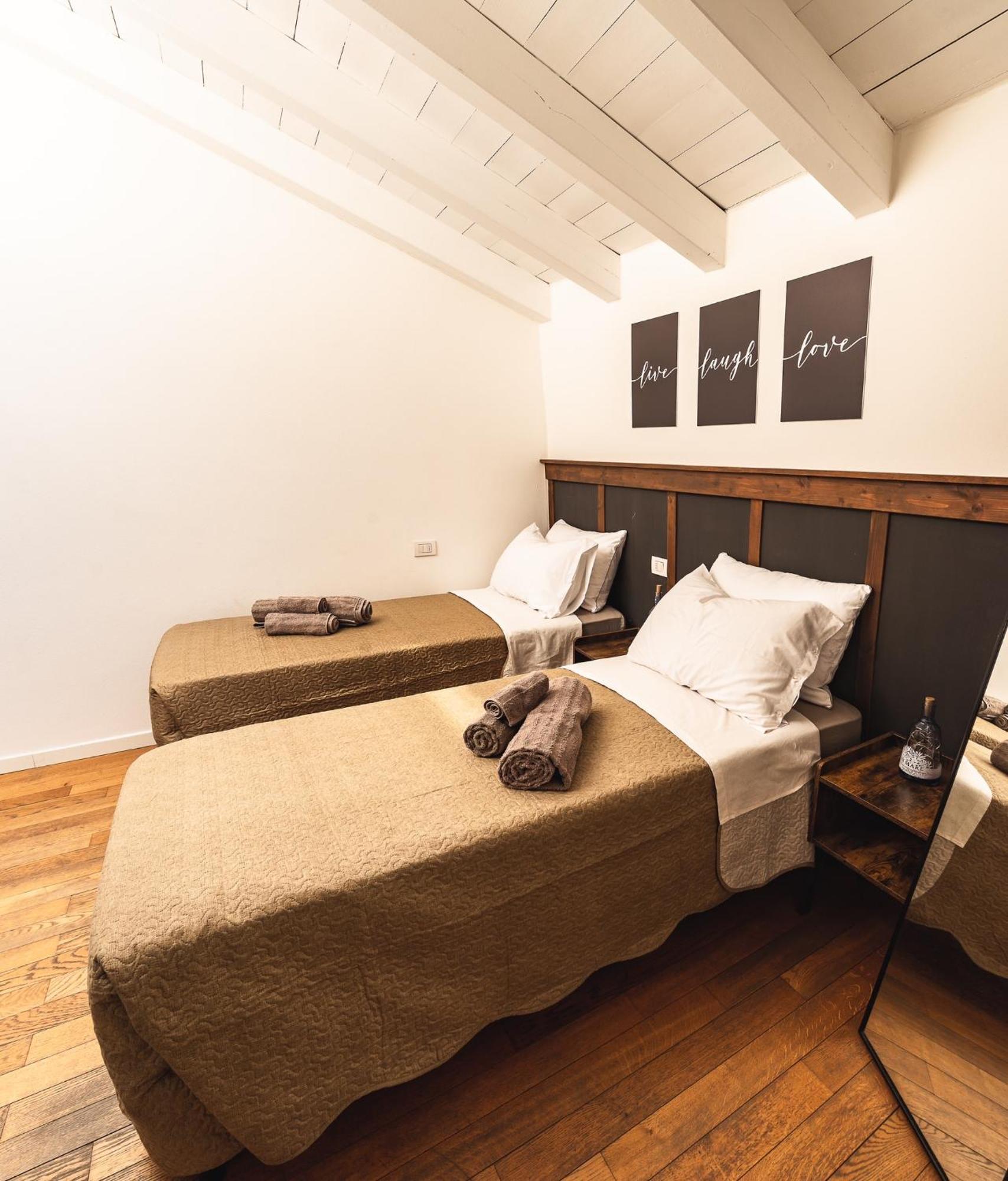 Luxury Industrial Apt Vicino Al Centro Con Garage Brescia Exterior foto